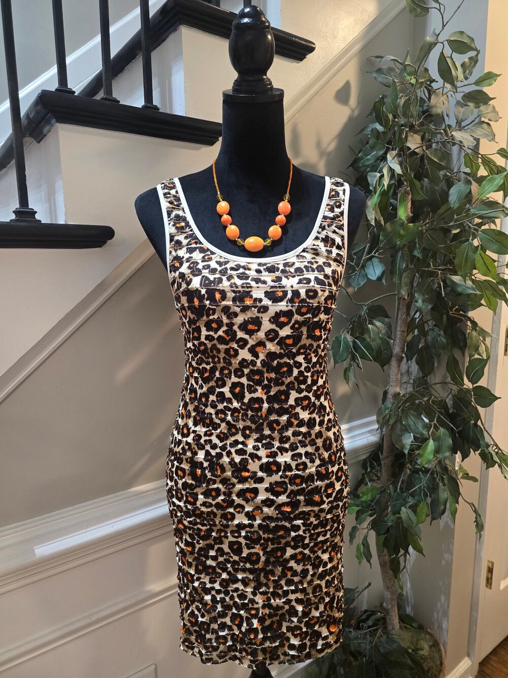Women’s Small Leopard Print Bodycon Mini Dress Sleeveless Scoop Neck